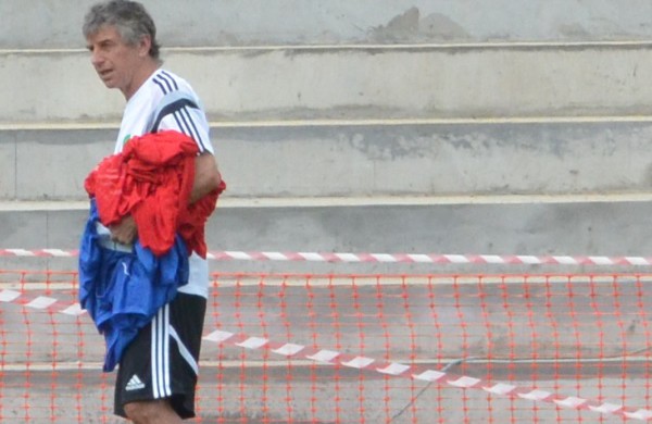 Mother of Algeria coach Christian Gourcuff dies on eve of Ghana clash