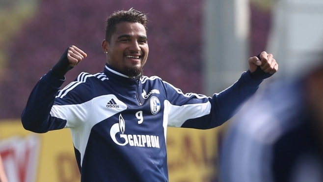 Schalke 04 line up Augsburg's Daniel Baier as possible replacement for Kevin-Prince Boateng